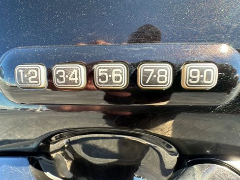 Used 2013 Ford Edge SEL FWD image 21