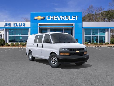 New 2025 Chevrolet Express 2500 image 2