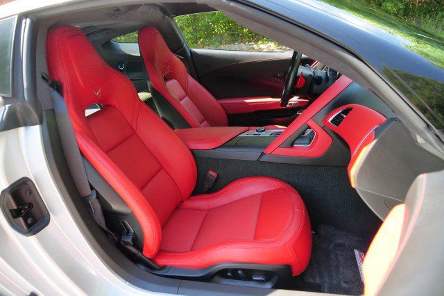 Used 2018 Chevrolet Corvette Z06 RWD image 30