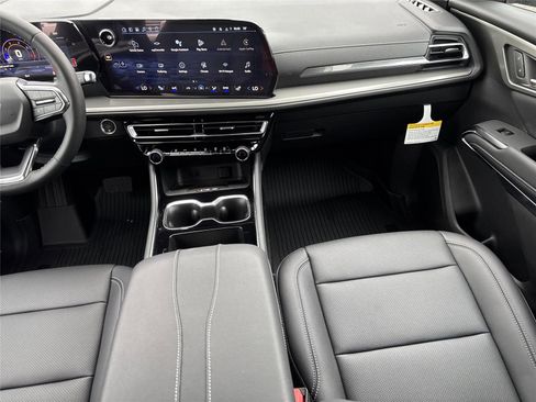 New 2026 Chevrolet Traverse LT FWD image 31