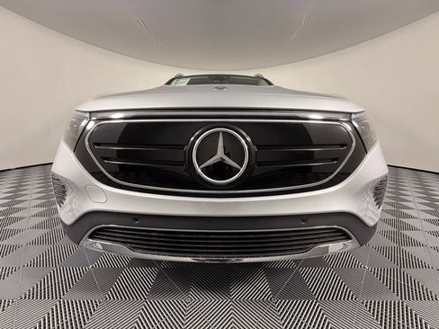 Used 2023 Mercedes-Benz EQB 300 4MATIC image 10