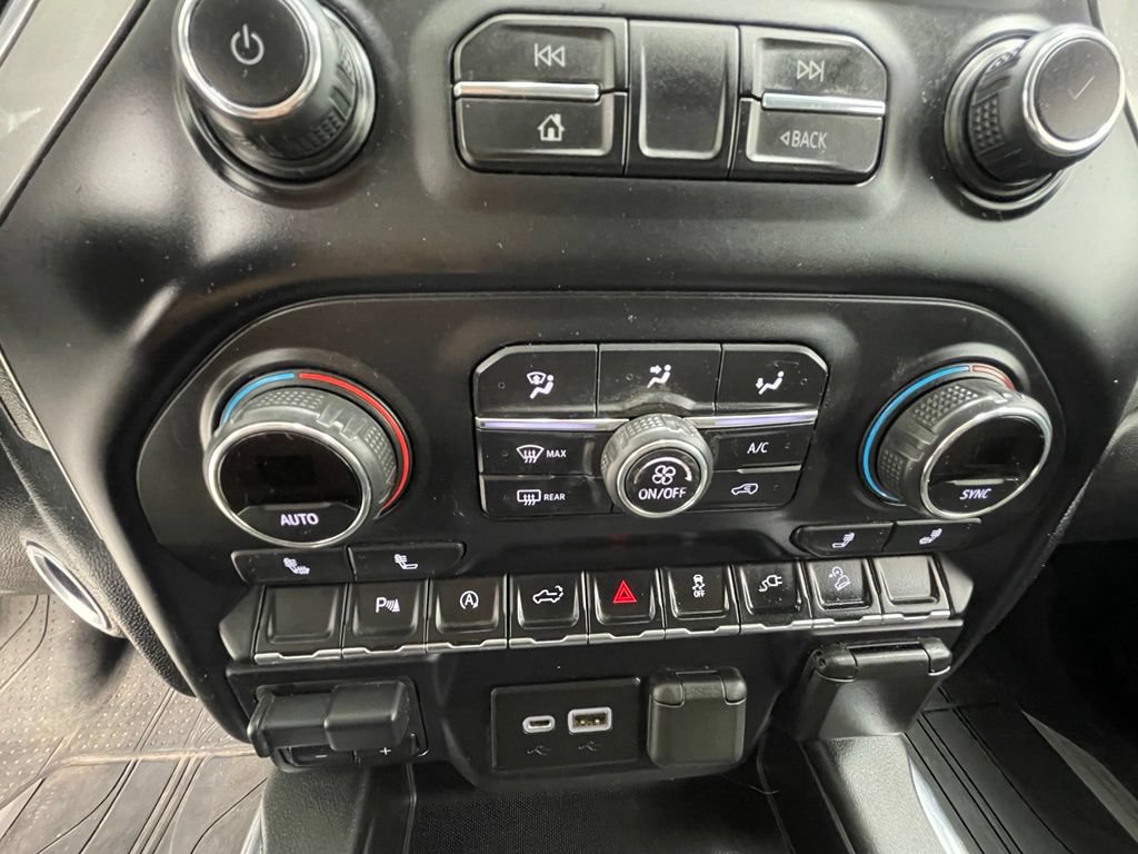Used 2019 Chevrolet Silverado 1500 RST AWD/4WD image 23