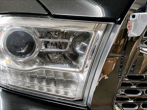 Used 2017 RAM 1500 Laramie w/ Convenience Group image 26