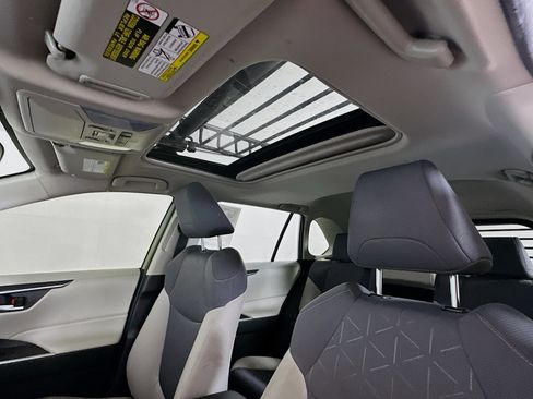 Used 2020 Toyota RAV4 XLE w/ Convenience Package image 26