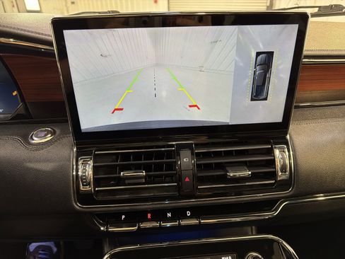 Used 2023 Lincoln Navigator Reserve AWD/4WD image 18