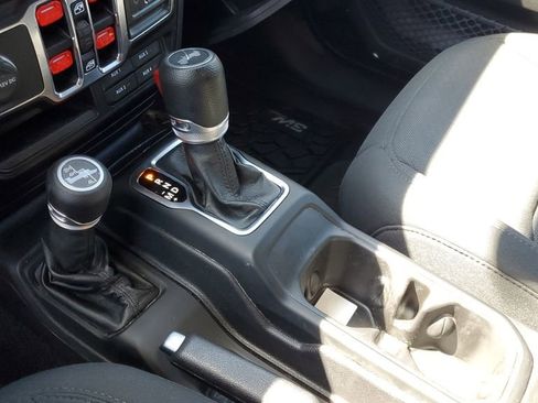 Used 2020 Jeep Wrangler Unlimited Sport S AWD/4WD image 20