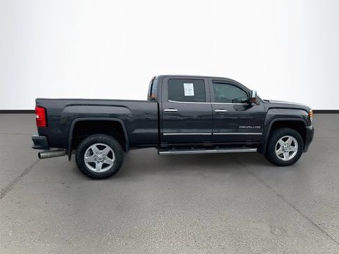 Used 2015 GMC Sierra 2500 Denali w/ Duramax Plus Package AWD/4WD image 27