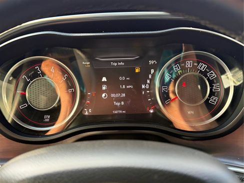 Used 2015 Dodge Challenger SXT image 14