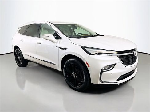 Used 2023 Buick Enclave Essence w/ Sport Touring Edition image 24