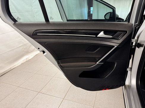 Used 2016 Volkswagen GTI SE FWD image 16