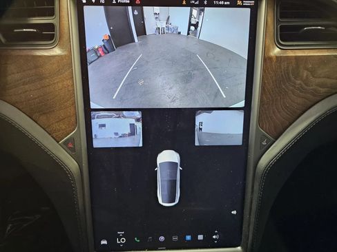 Used 2020 Tesla Model X Long Range AWD/4WD image 16