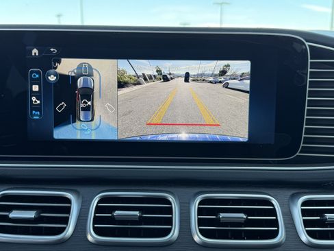 New 2025 Mercedes-Benz GLS 580 4MATIC image 27