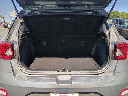 Used 2025 Hyundai Venue SEL FWD image 29