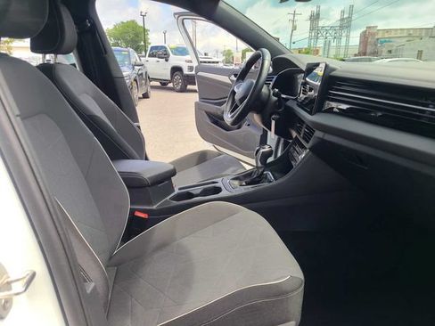 Used 2025 Volkswagen Jetta Sport FWD image 18