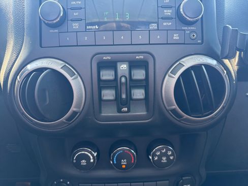 Used 2016 Jeep Wrangler Unlimited Sport w/ Quick Order Package 23S AWD/4WD image 22