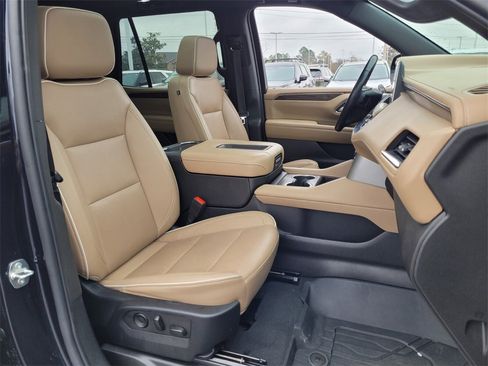 Used 2023 Chevrolet Tahoe Premier image 14