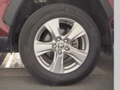Certified 2025 Toyota RAV4 XLE w/ Convenience Package FWD image 22