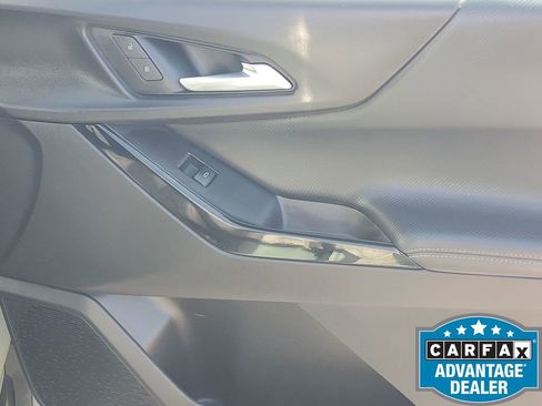 Used 2025 Chevrolet Equinox LT w/ Convenience Package II image 46