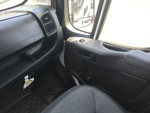 Used 2025 RAM ProMaster 2500 w/ Convenience Group FWD image 18