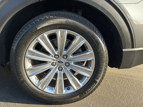 Certified 2022 Ford Explorer Limited w/ Hybrid Equipment Group 310A image 8