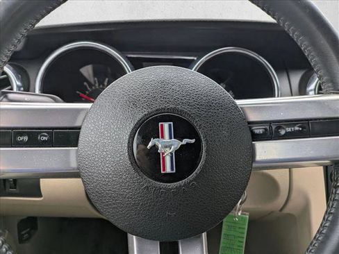 Used 2007 Ford Mustang Convertible RWD image 14