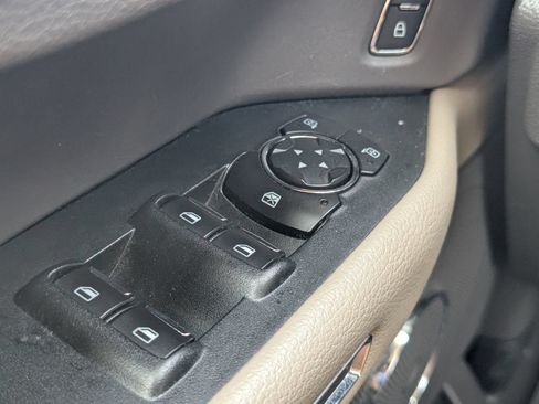 Used 2020 Ford Expedition XLT RWD image 16