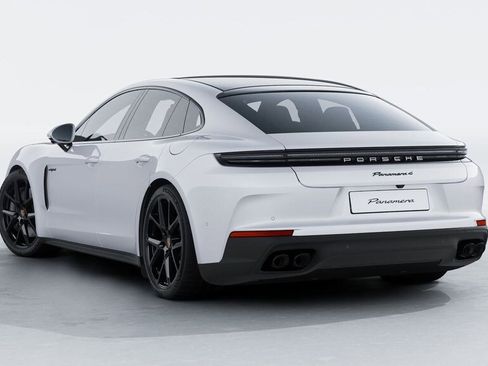 New 2026 Porsche Panamera 4 E-Hybrid image 3