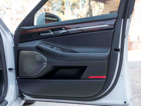 Used 2017 Genesis G90 5.0 Ultimate image 51