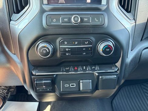 Used 2022 Chevrolet Silverado 2500 Custom w/ Custom Convenience Package AWD/4WD image 16