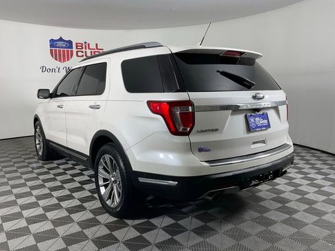 Used 2018 Ford Explorer Limited w/ Equipment Group 301A FWD image 5