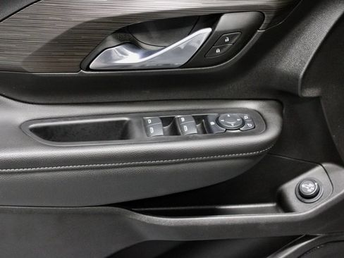 Used 2024 GMC Terrain SLE w/ Driver Convenience Package FWD image 23