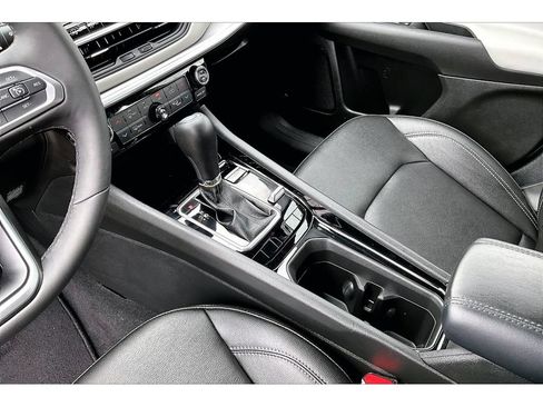 Certified 2026 Jeep Compass Limited AWD/4WD image 18