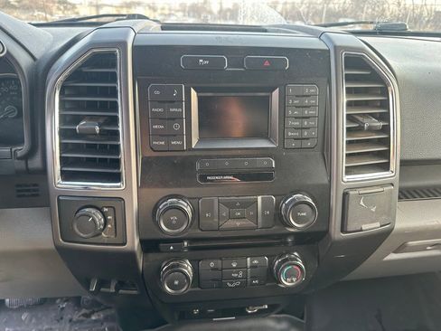 Used 2015 Ford F150 XLT image 12