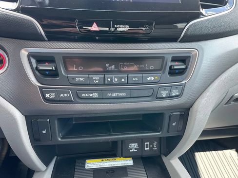 Used 2023 Honda Ridgeline RTL-E image 11