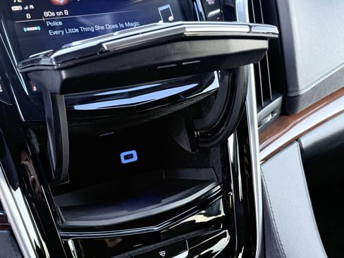 Used 2020 Cadillac Escalade ESV 2WD image 59