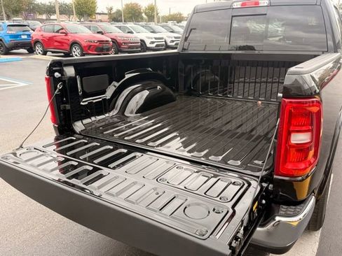 New 2026 RAM 1500 Laramie AWD/4WD image 12