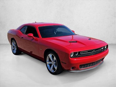 Used 2017 Dodge Challenger R/T w/ Sound Group RWD image 2