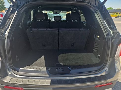 Used 2026 Ford Explorer Platinum AWD/4WD image 27