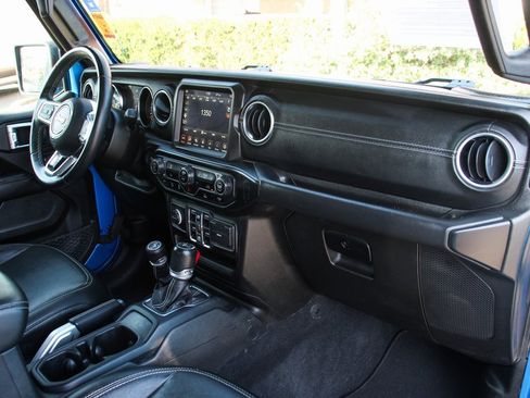 Used 2021 Jeep Gladiator Overland w/ Popular Equipment Package image 36