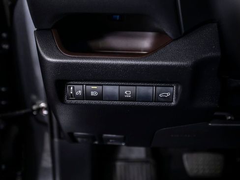 Used 2019 Toyota RAV4 Limited image 33