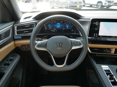 New 2025 Volkswagen Atlas Cross Sport SE image 11