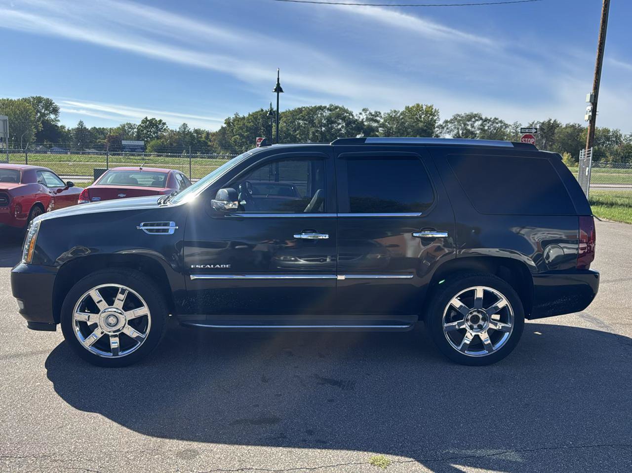 Used 2010 Cadillac Escalade Luxury AWD/4WD image 8