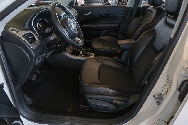 Used 2019 Jeep Compass Latitude FWD image 9