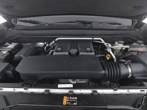 Used 2024 GMC Canyon AT4 AWD/4WD image 15