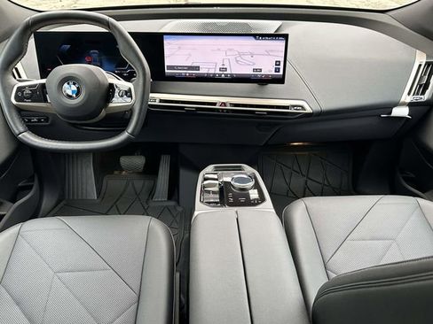 Used 2026 BMW iX xDrive60 AWD/4WD image 19