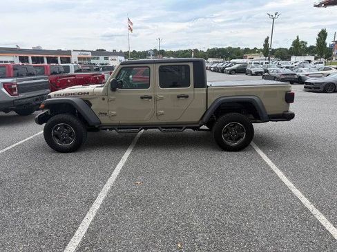 Used 2022 Jeep Gladiator Rubicon w/ Dual Top Group AWD/4WD image 5