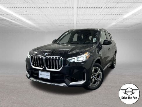 Used 2025 BMW X1 xDrive28i image 1
