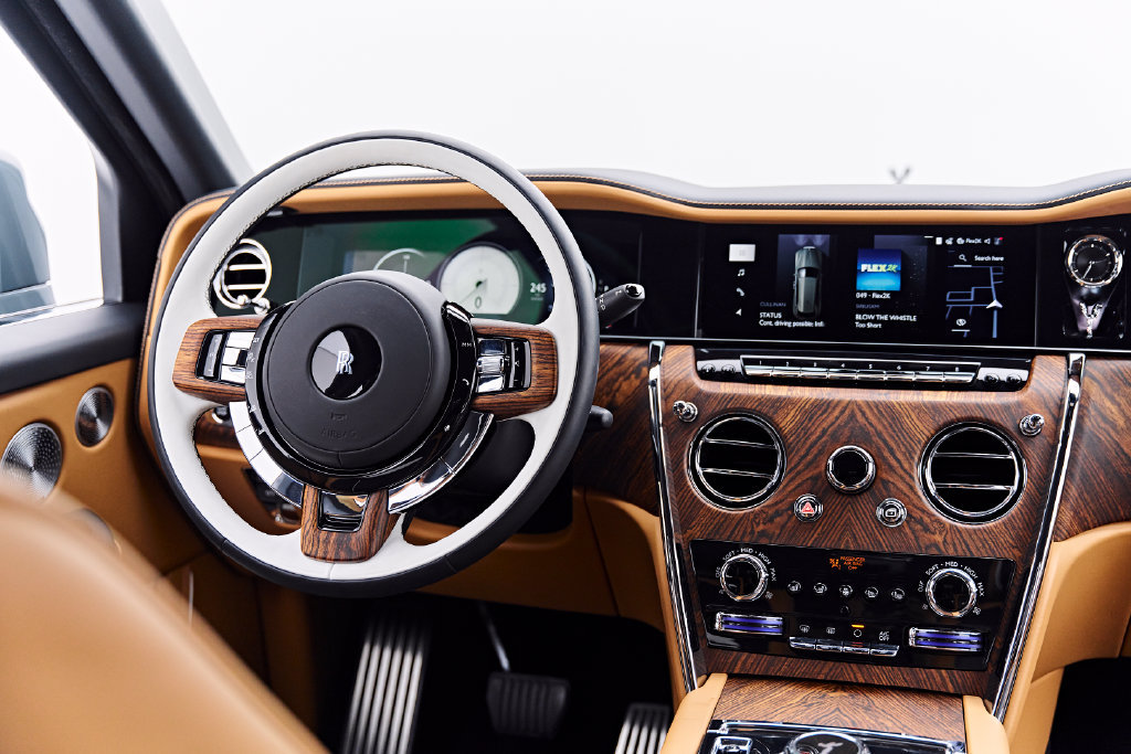 Used 2025 Rolls-Royce Cullinan AWD/4WD image 74