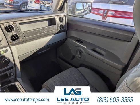 Used 2007 Jeep Commander Sport image 17