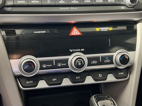 Used 2019 Hyundai Elantra Value Edition image 27